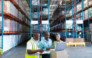 warehouse-staffing-issues-980x653